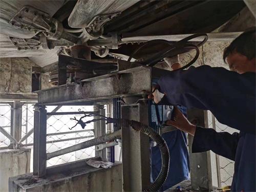 <a href=http://m.ismzo.com/peijian/fan/ target=_blank class=infotextkey>冷卻塔風(fēng)機(jī)</a>噪聲控制方法